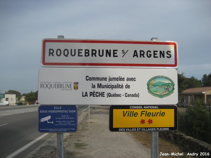 F 25 Roquebrune-sur-Argens 83 - Jean-Michel Andry.jpg