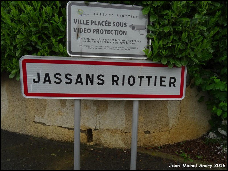Jassans-Riottier 01 - Jean-Michel Andry.JPG