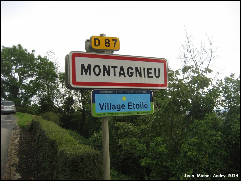 Montagnieu 01 - Jean-Michel Andry.JPG