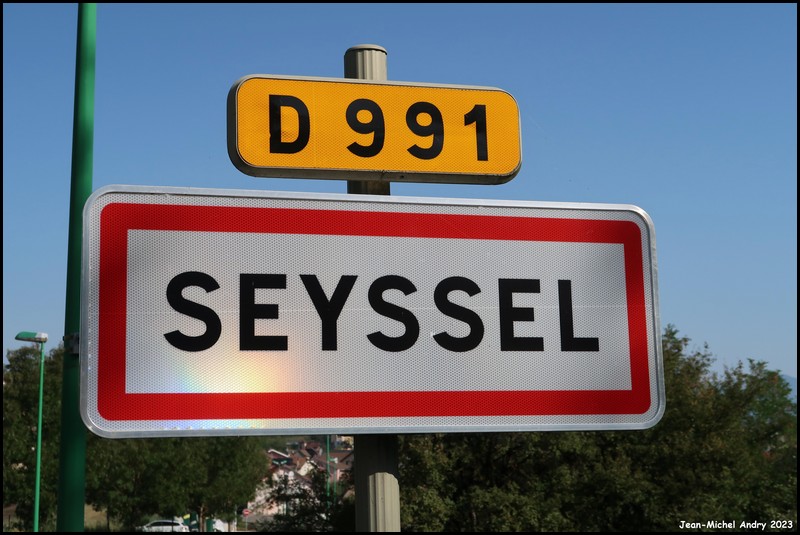 Seyssel  01 - Jean-Michel Andry.jpg