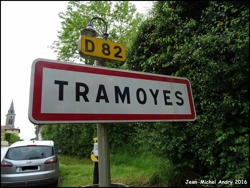 Tramoyes 01 - Jean-Michel Andry.JPG