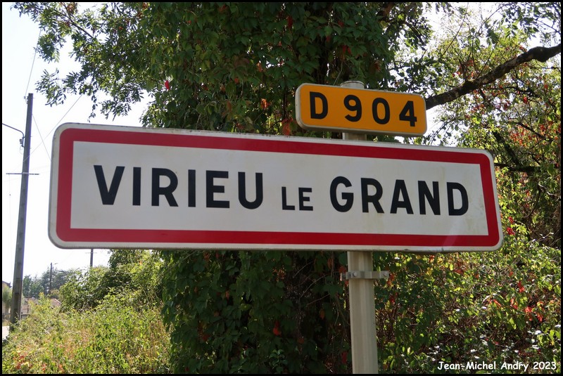 Virieu-le-Grand 01 - Jean-Michel Andry.jpg
