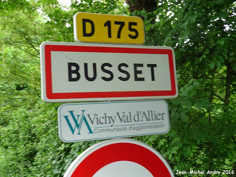 Busset 03 - Jean-Michel Andry.jpg