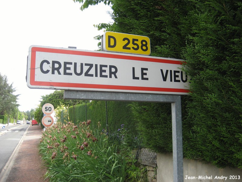 Creuzier-le-Vieux 03 - Jean-Michel Andry.jpg