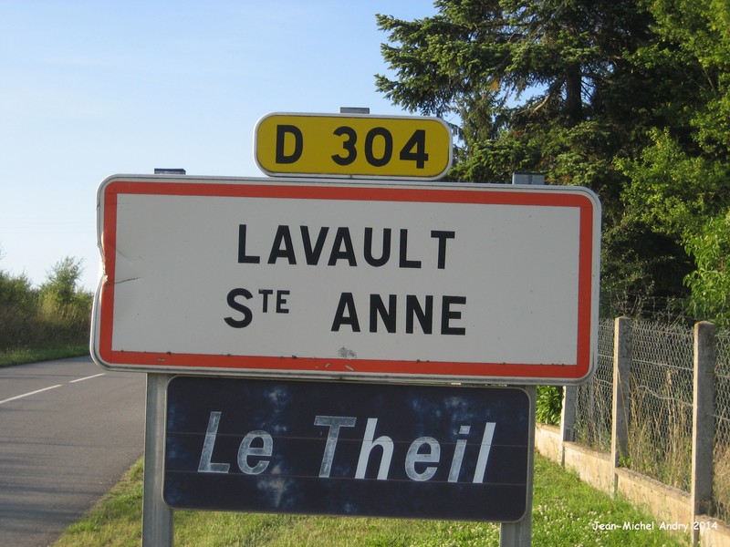 Lavault-Sainte-Anne 03 - Jean-Michel Andry.jpg