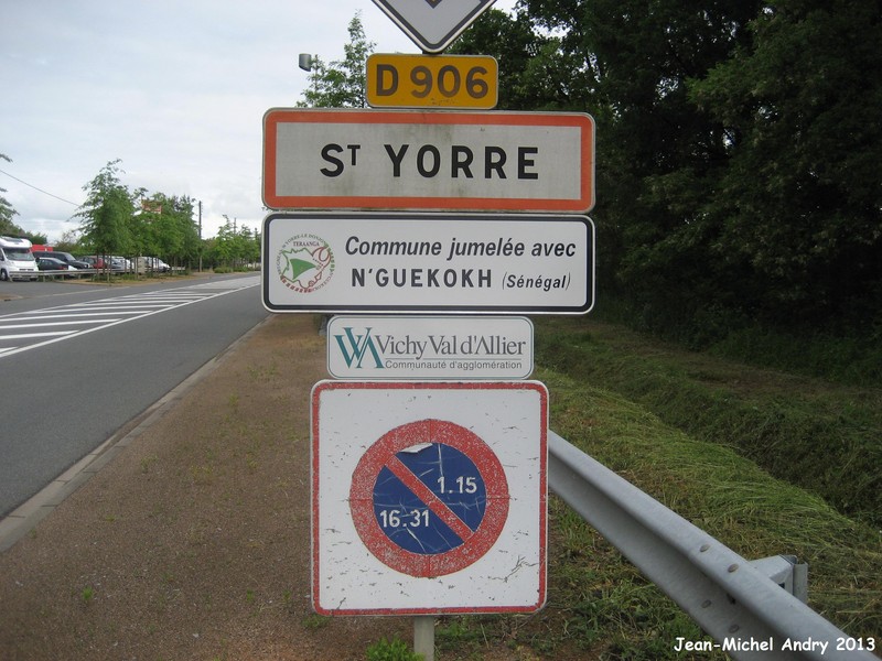 Saint-Yorre 03 - Jean-Michel Andry.jpg