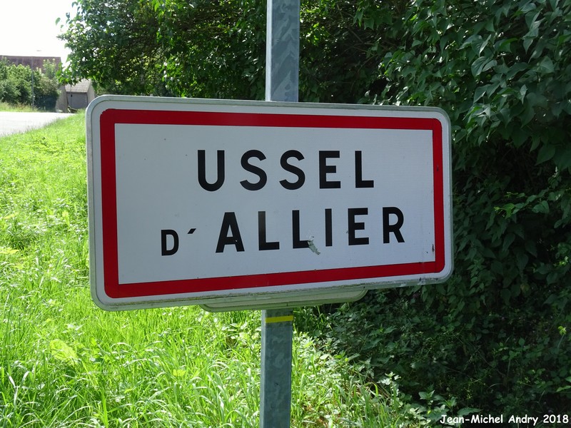 Ussel-d'Allier 03 - Jean-Michel Andry.jpg
