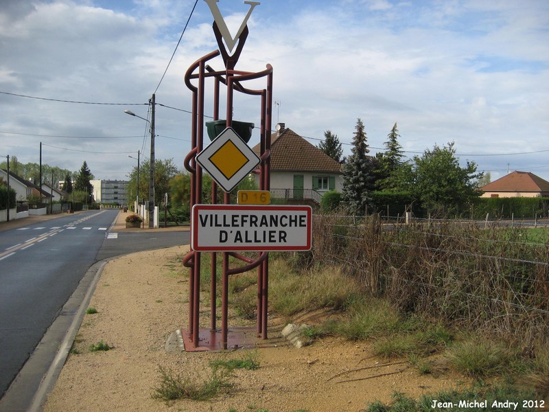 Villefranche d'Allier 03 - Jean-Michel Andry.jpg