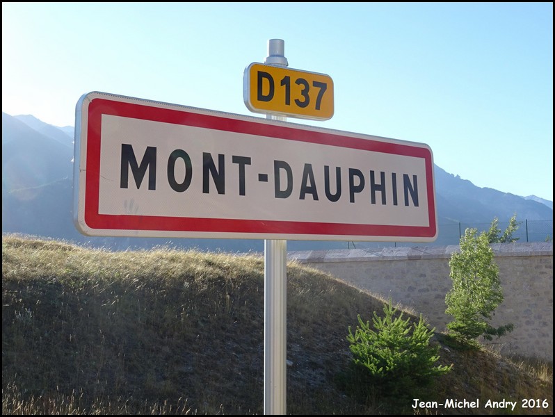 Mont-Dauphin 05 - Jean-Michel Andry.jpg