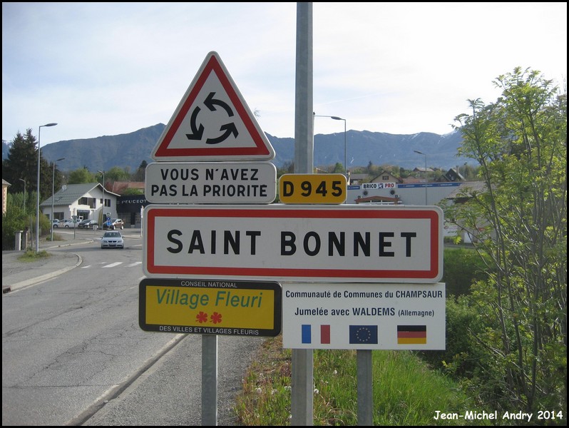 Saint-Bonnet-en-Champsaur 05 - Jean-Michel Andry.jpg