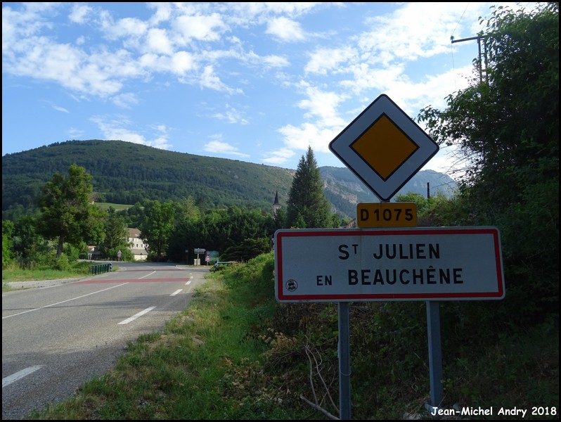 Saint-Julien-en-Beauchêne 05 - Jean-Michel Andry.jpg