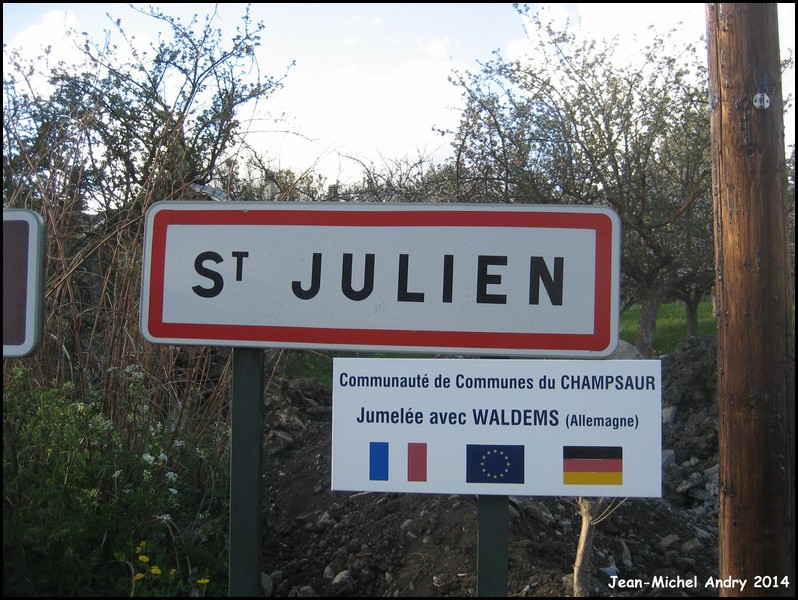 Saint-Julien-en-Champsaur 05 - Jean-Michel Andry.jpg