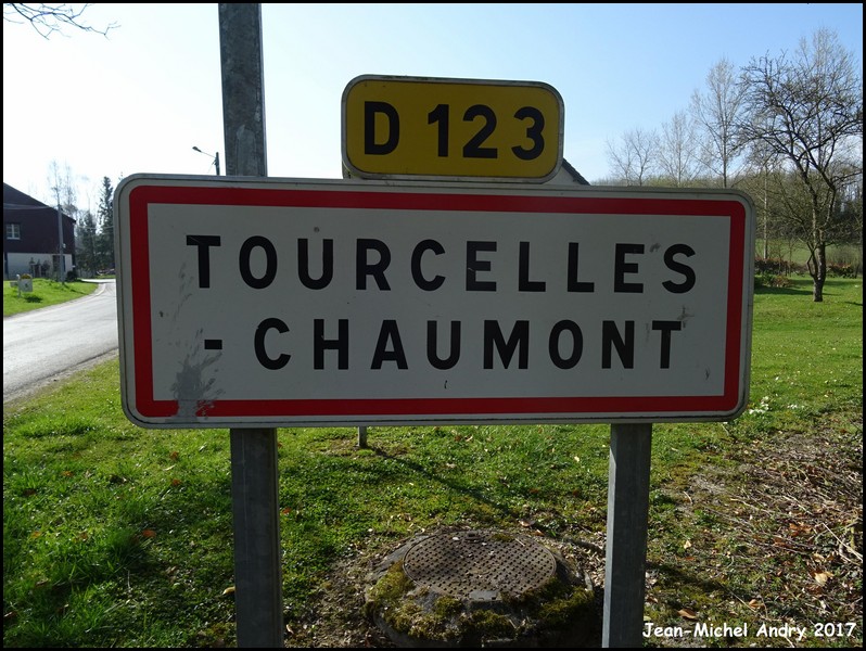Tourcelles-Chaumont 08 - Jean-Michel Andry.jpg