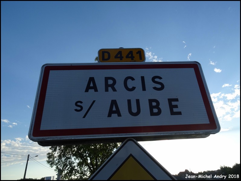 Arcis-sur-Aube 10 - Jean-Michel Andry.jpg