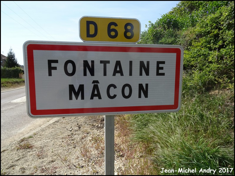 Fontaine-Mâcon 10 - Jean-Michel Andry.jpg