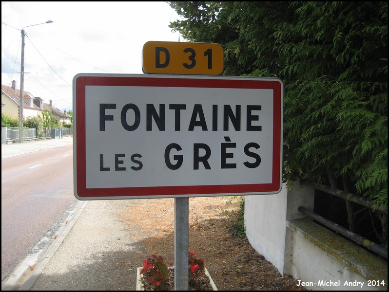 Fontaine-les-Grès 10 - Jean-Michel Andry.jpg