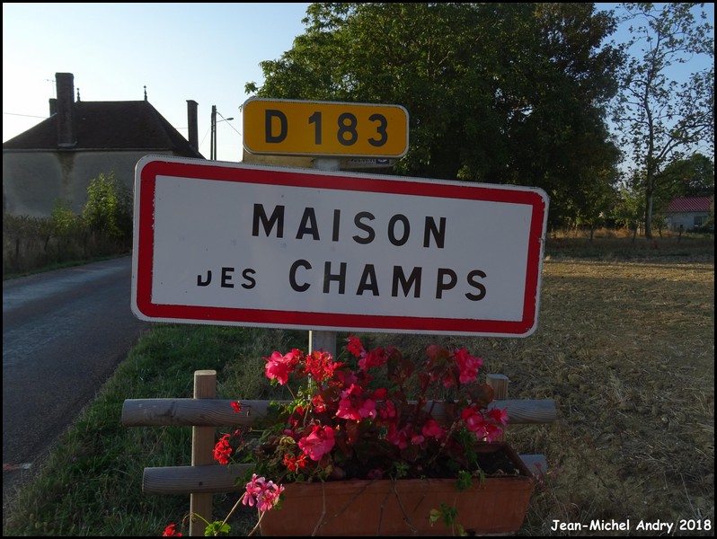 Maison-des-Champs 10 - Jean-Michel Andry.jpg