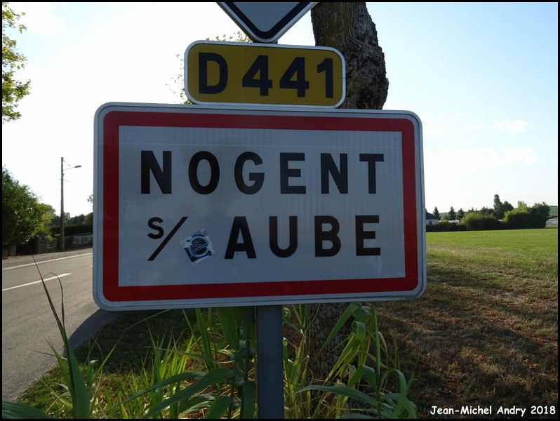 Nogent-sur-Aube 10 - Jean-Michel Andry.jpg