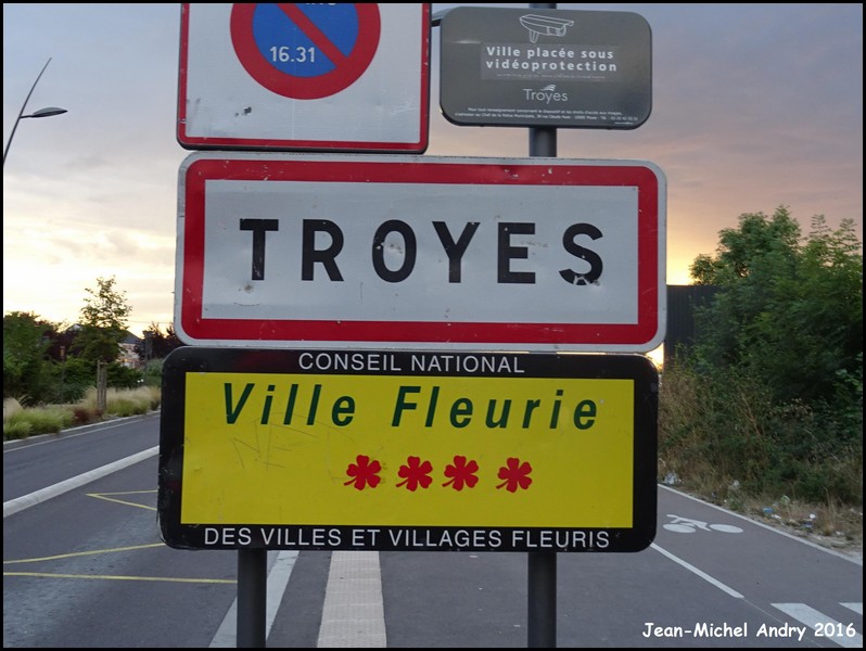 Troyes 10 - Jean-Michel Andry.jpg