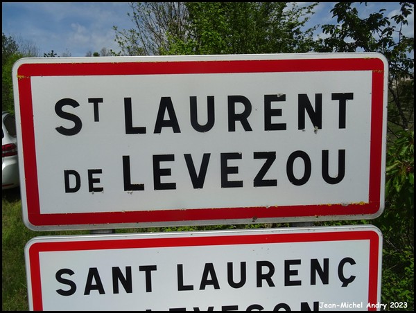 Saint-Laurent-de-Lévézou 12 - Jean-Michel Andry.jpg