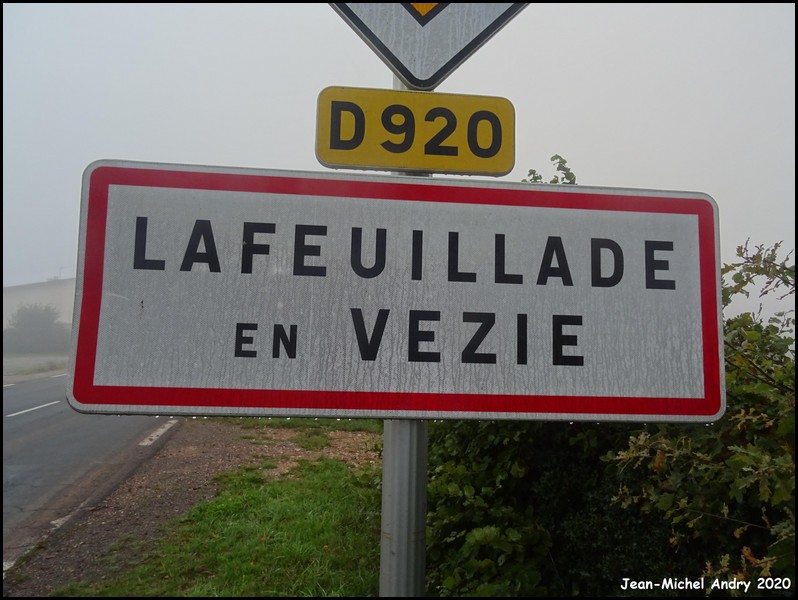 Lafeuillade-en-Vézie 15 - Jean-Michel Andry.jpg