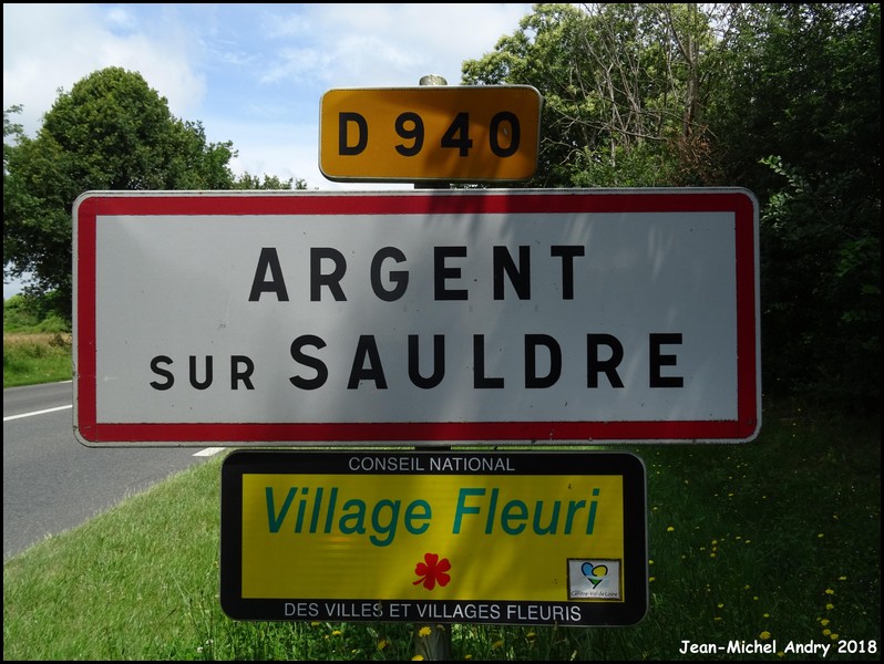 Argent-sur-Sauldre 18 - Jean-Michel Andry.jpg