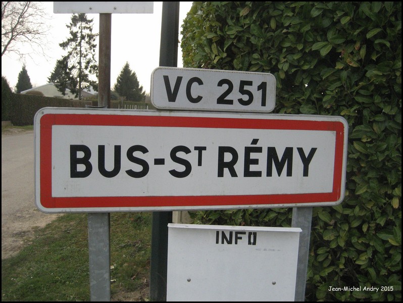 1Bus-Saint-Rémy 27 - Jean-Michel Andry.jpg