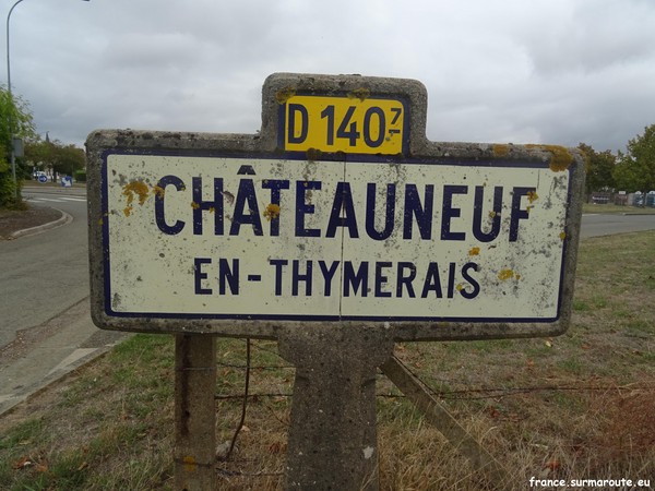 Châteauneuf-en-Thymerais.JPG