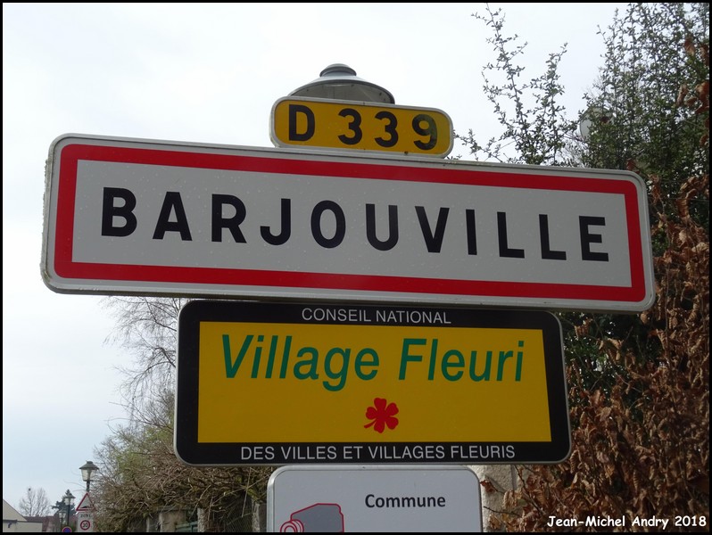 Barjouville 28 - Jean-Michel Andry.jpg