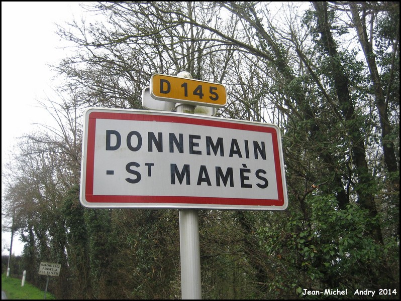 Donnemain-Saint-Mammès 28 - Jean-Michel Andry.jpg