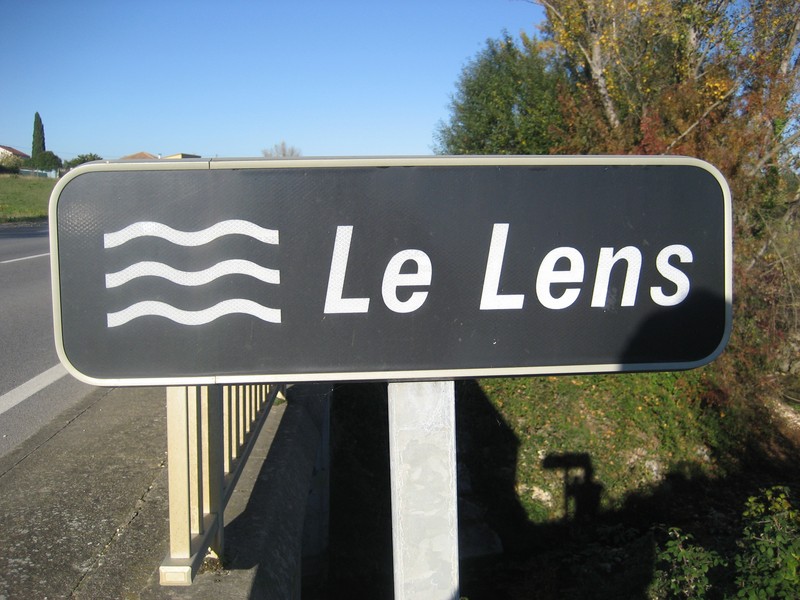B_LENS.JPG