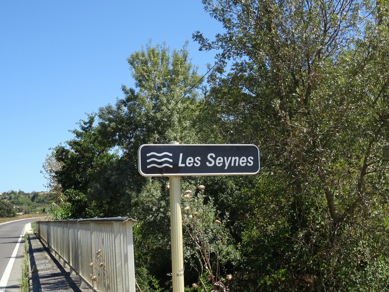 B_LES SEYNES.JPG