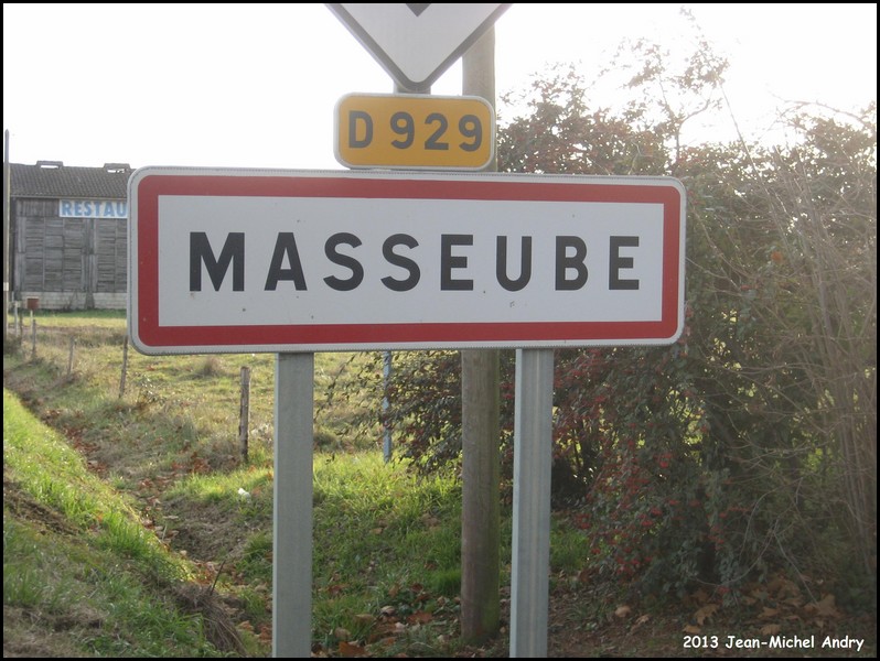 Masseube 32 - Jean-Michel Andry.jpg