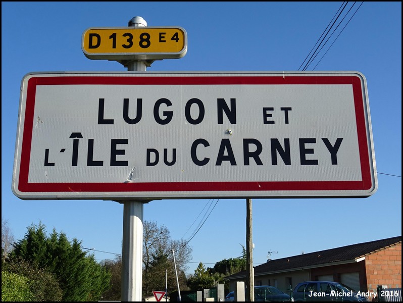 Lugon-et-l'Île-du-Carnay 33 - Jean-Michel Andry.jpg