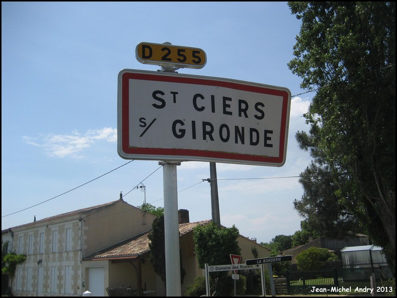 Saint-Ciers-sur-Gironde  33 - Jean-Michel Andry.jpg