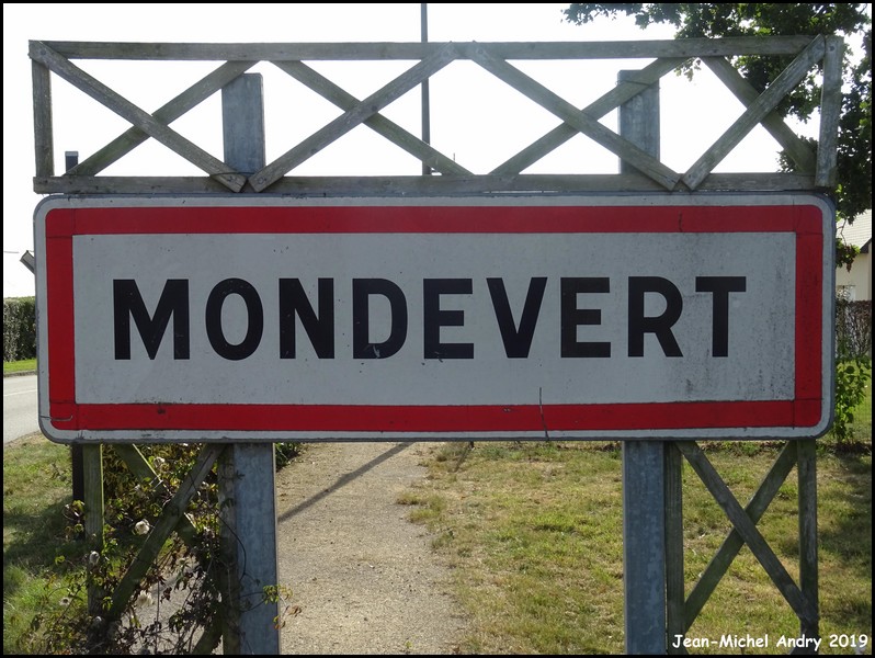 Mondevert 35 - Jean-Michel Andry.jpg
