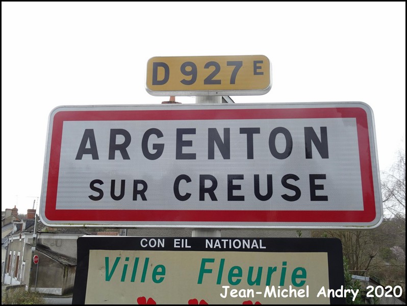 Argenton-sur-Creuse 36 - Jean-Michel Andry.jpg