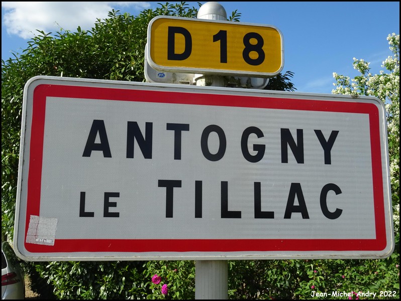 Antogny-le-Tillac 37 - Jean-Michel Andry.jpg