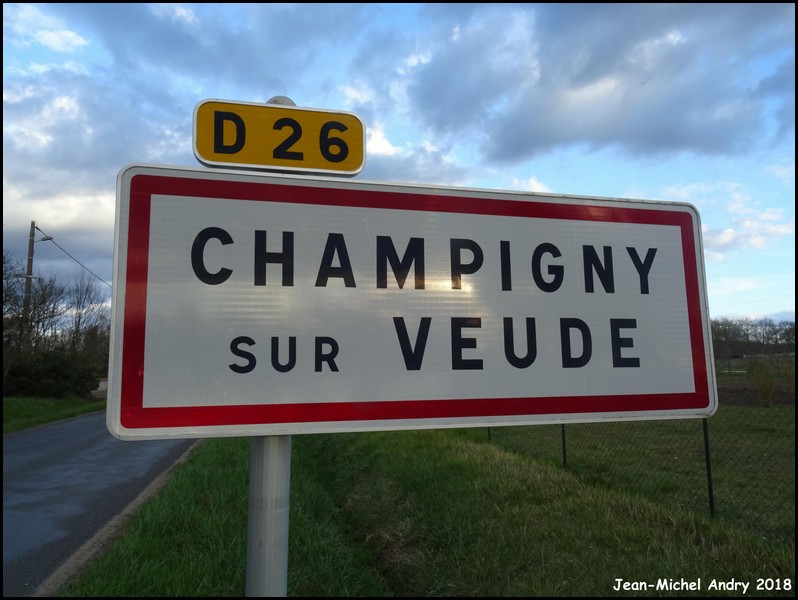 Champigny-sur-Veude 37 - Jean-Michel Andry.jpg