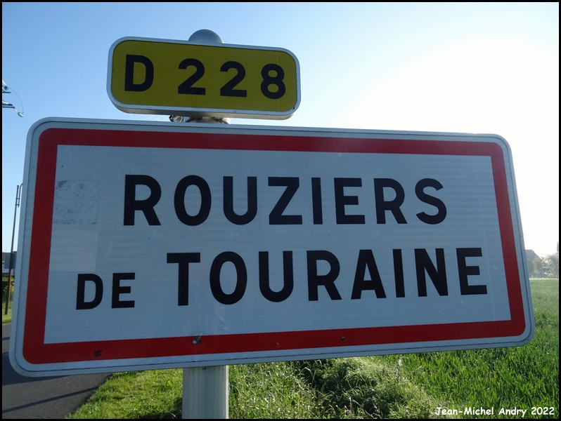 Rouziers-de-Touraine 37 - Jean-Michel Andry.jpg