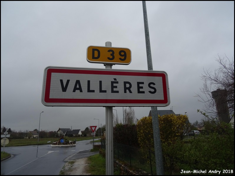 Vallères 37 - Jean-Michel Andry.jpg