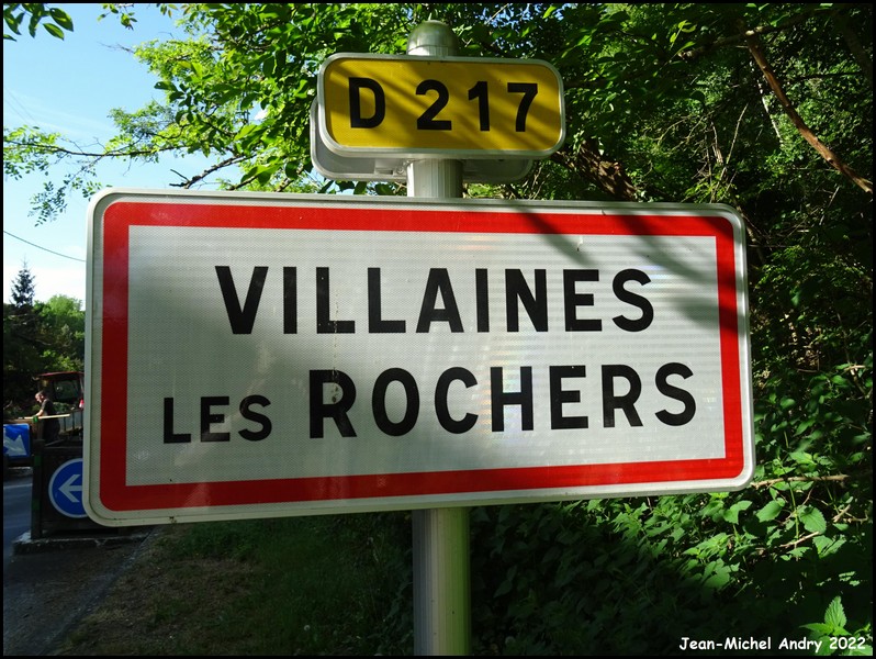 Villaines-les-Rochers 37 - Jean-Michel Andry.jpg