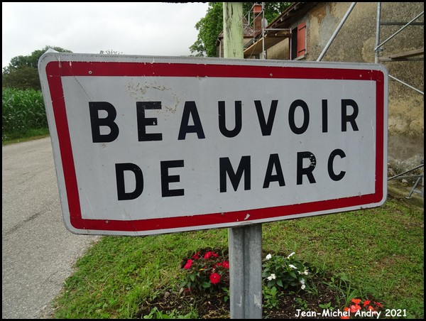 Beauvoir-de-Marc 38 - Jean-Michel Andry.jpg