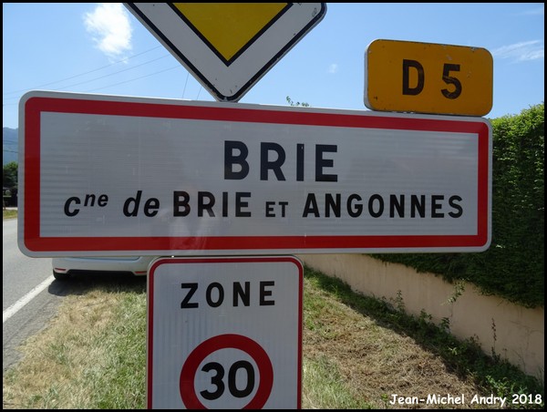 Brié-et-Angonnes 38 - Jean-Michel Andry.jpg