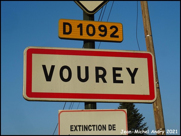 Vourey 38 - Jean-Michel Andry.jpg
