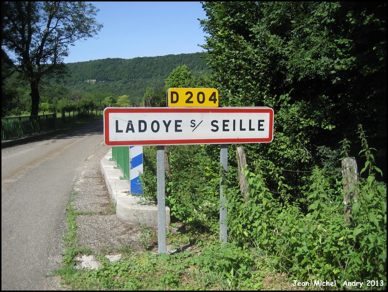 Ladoye-sur-Seille 39 - Jean-Michel Andry.jpg