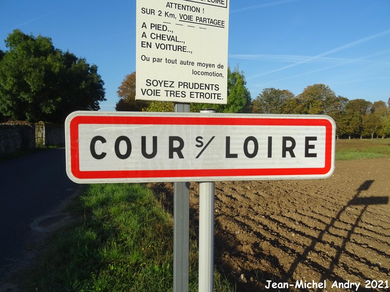 Cour-sur-Loire 41 - Jean-Michel Andry.jpg