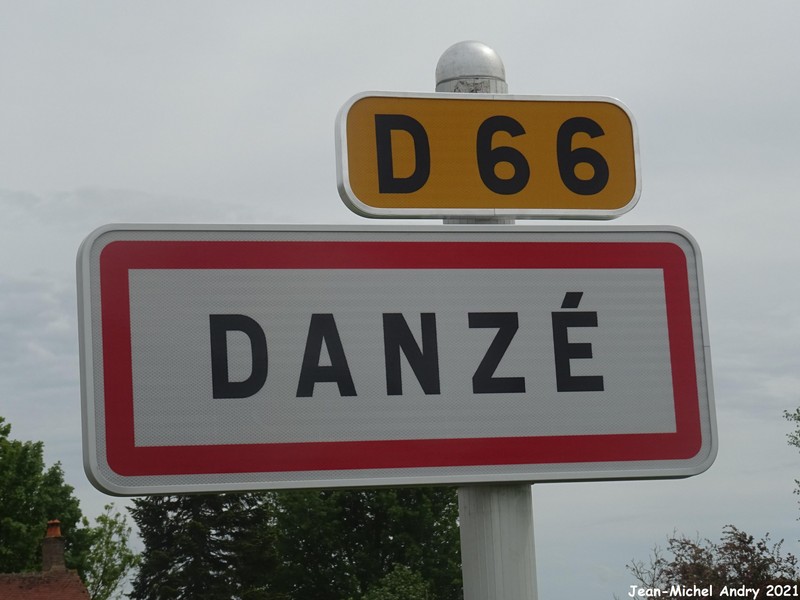 Danzé 41 - Jean-Michel Andry.jpg