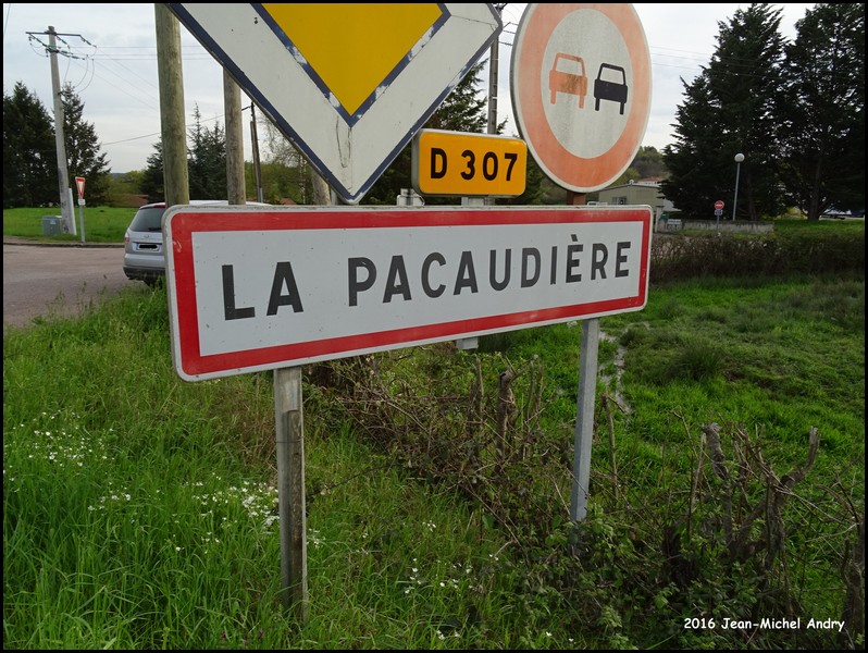 La Pacaudière 42 - Jean-Michel Andry.jpg
