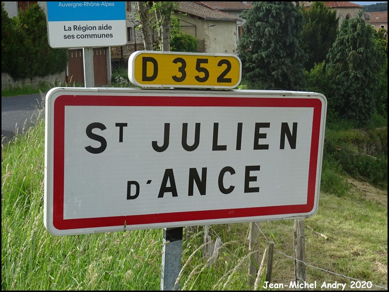 Saint-Julien-d'Ance  43 - Jean-Michel Andry.jpg